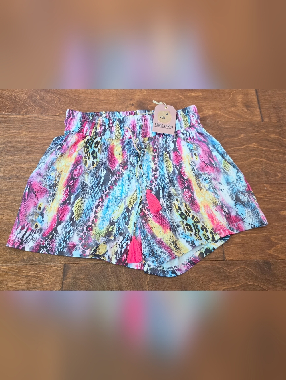 Grace & Emma Size Small Pocket Shorts